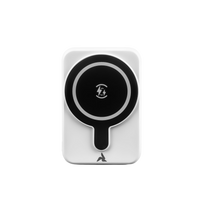 Magnetische Powerbank 5000mAh mit Qi weiß