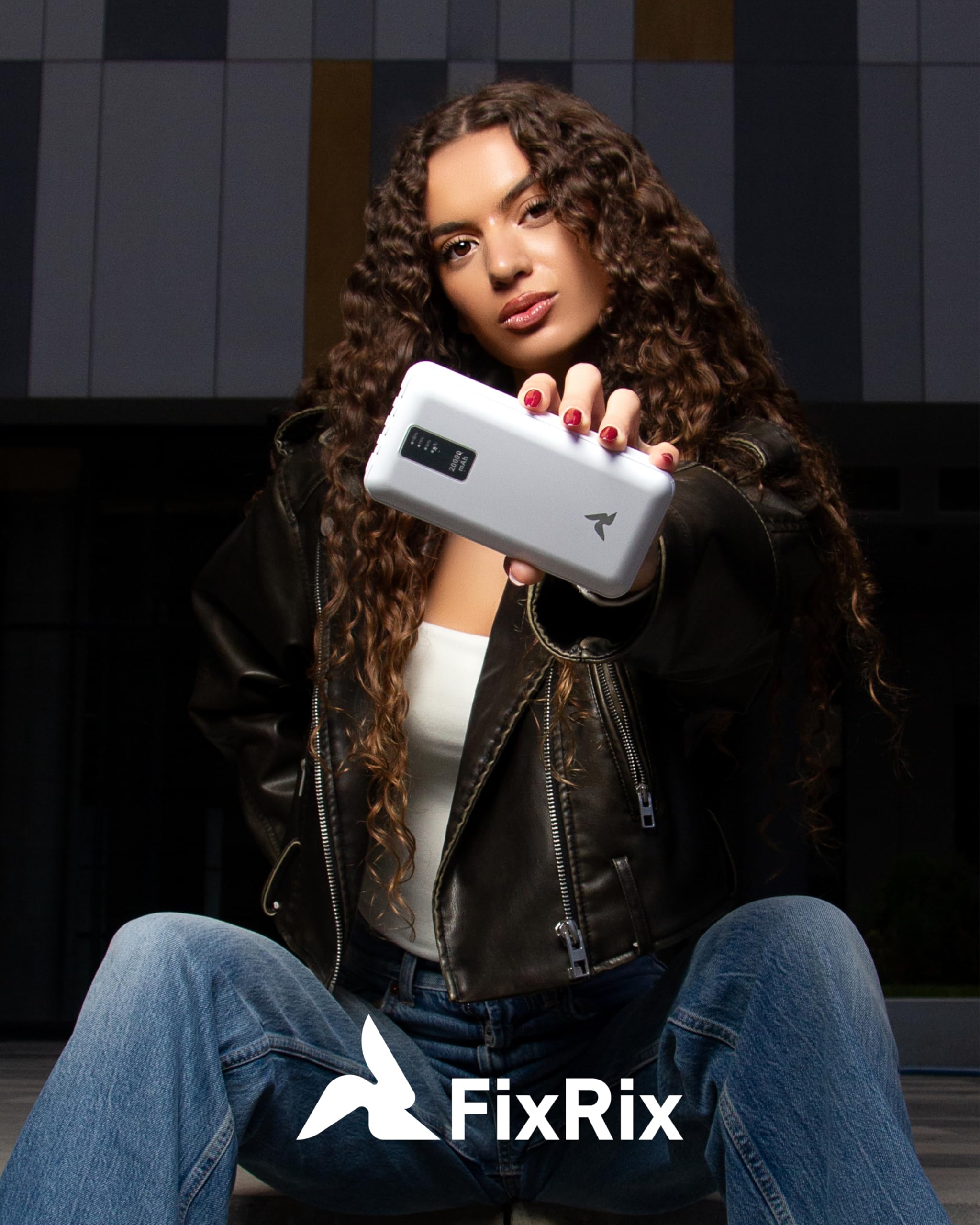 Powerbank 20.000mAh mit Kabel & LED weiß